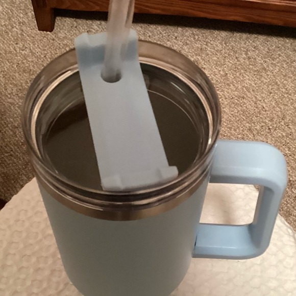 Large double wall stainless steel 40oz tumbler. - Picture 2 of 3